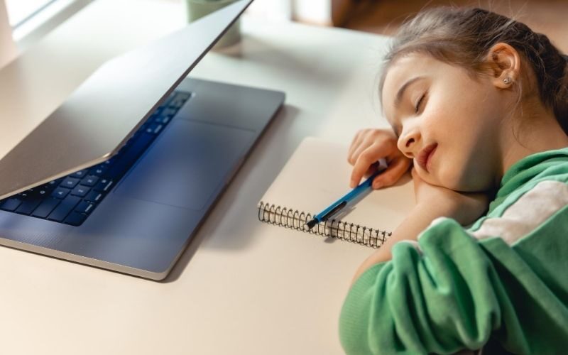 Ders calisirken Uyku Gelmemesi icin Ne Yapmali
